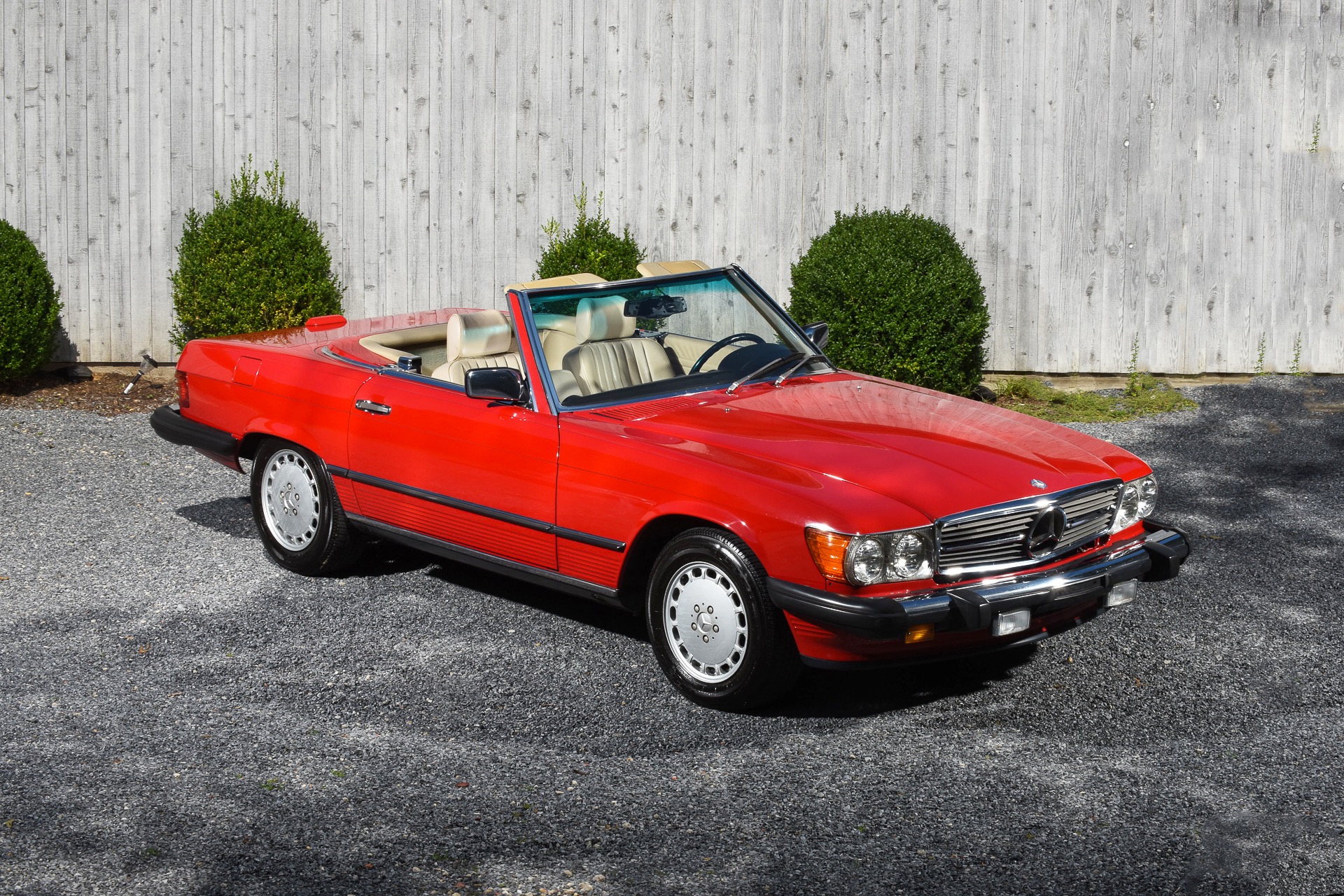 19 Mercedes Benz 560sl 560 Sl Stock 43 For Sale Near Glen Cove Ny Ny Mercedes Benz Dealer