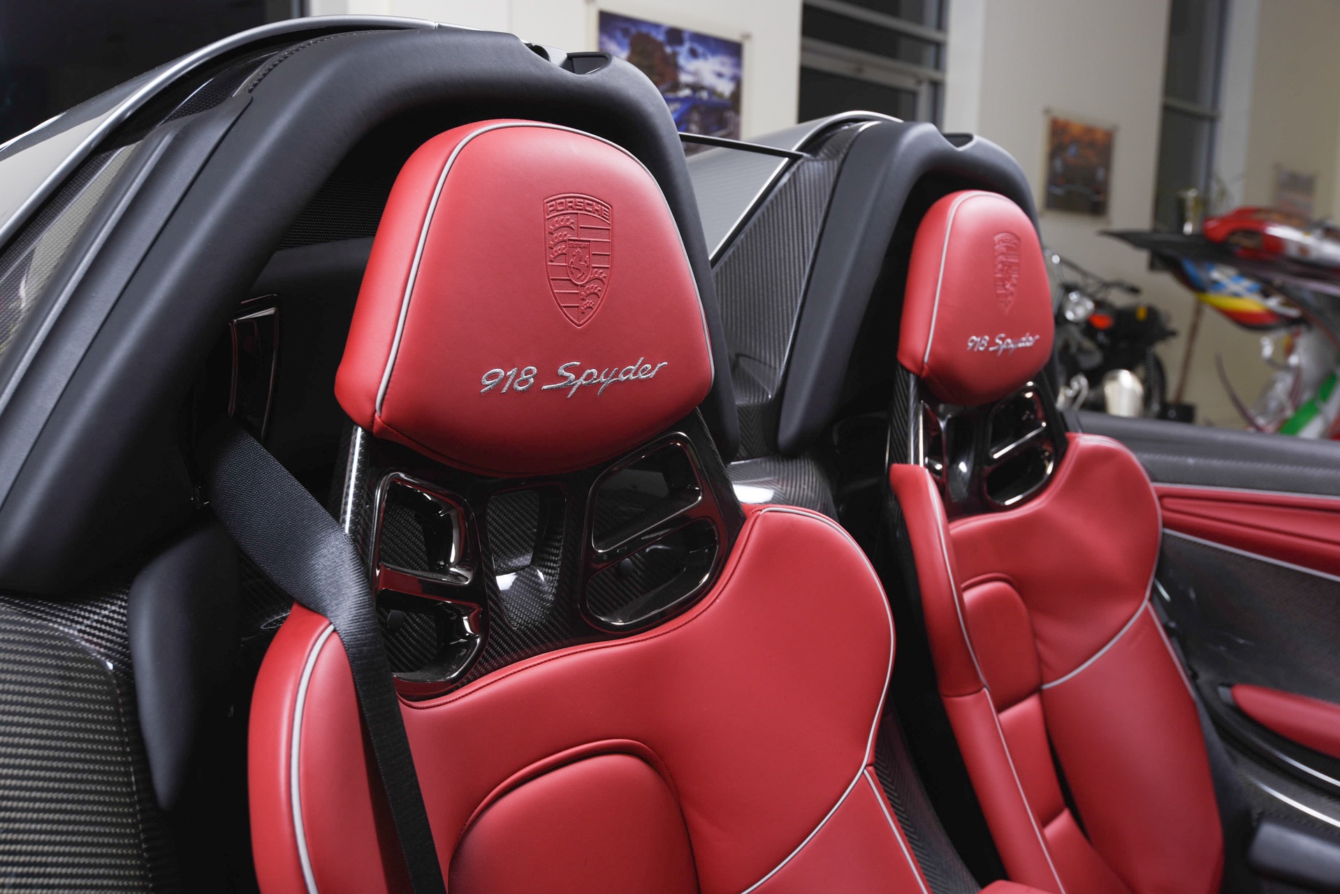 Porsche 918 seats for sale best sale