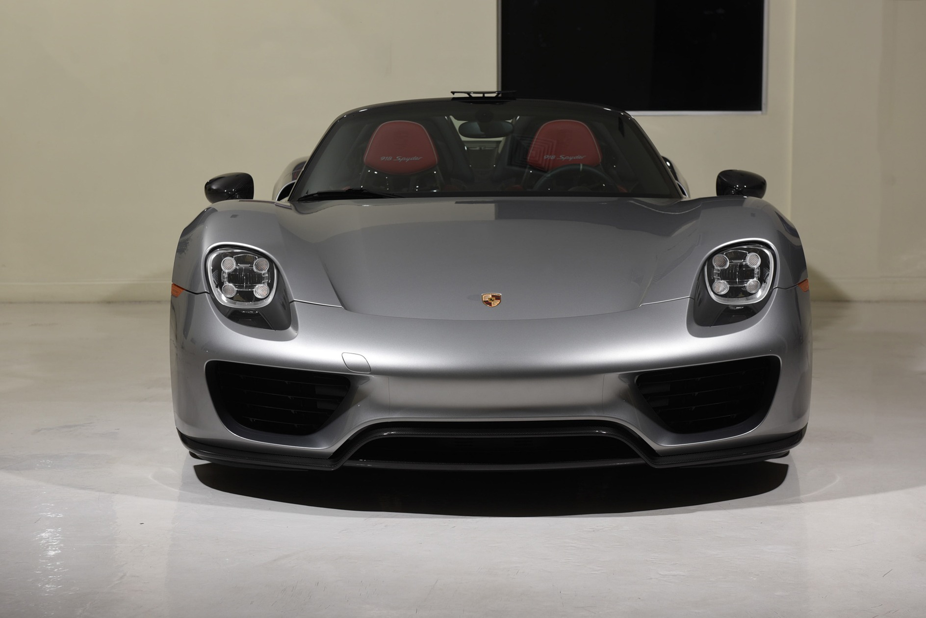 2015 Porsche 918 Spyder Production-Spec Photos and Info – News  – Car and Driver